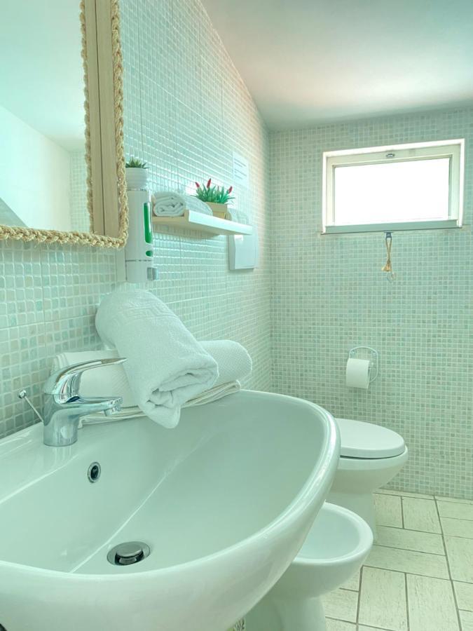 Blu Airport Room Fiumicino Bagian luar foto